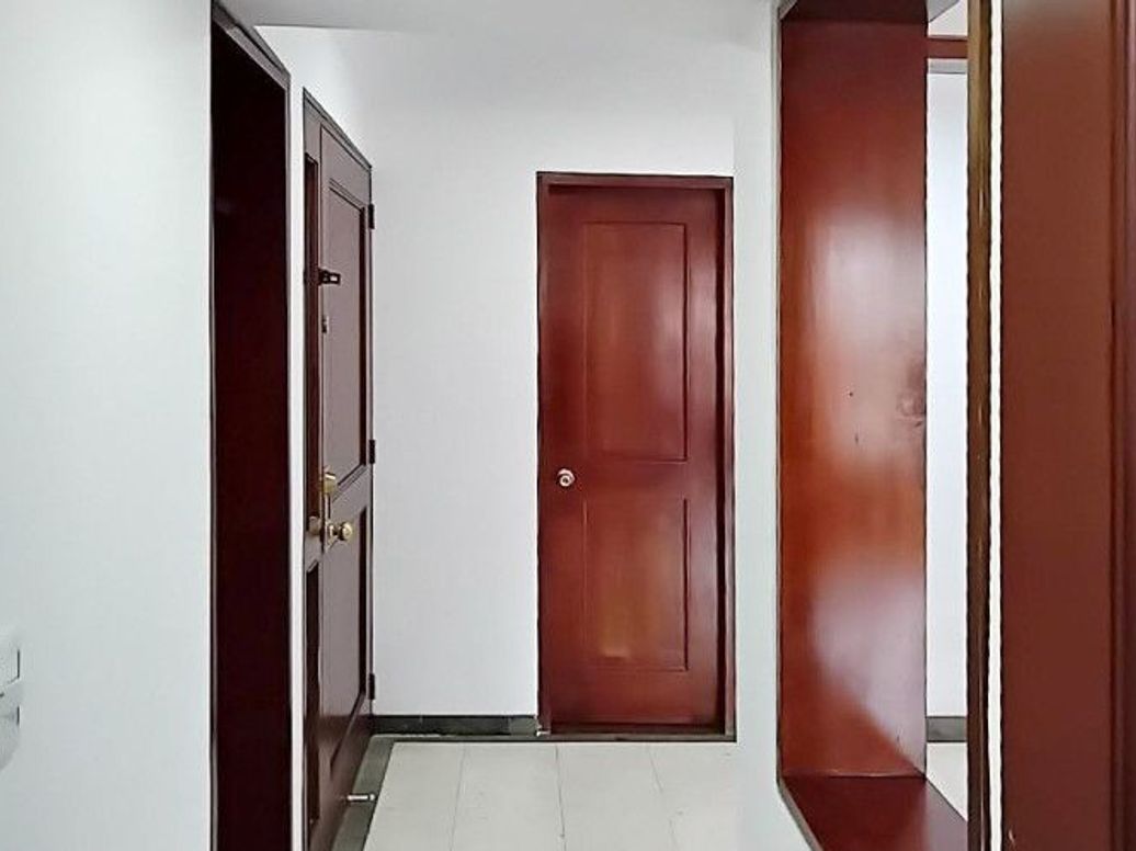 Apartamento de 3 alcobas en venta en Escuela De Infantería, Bogotá, 170 m² · foto 11 de 18