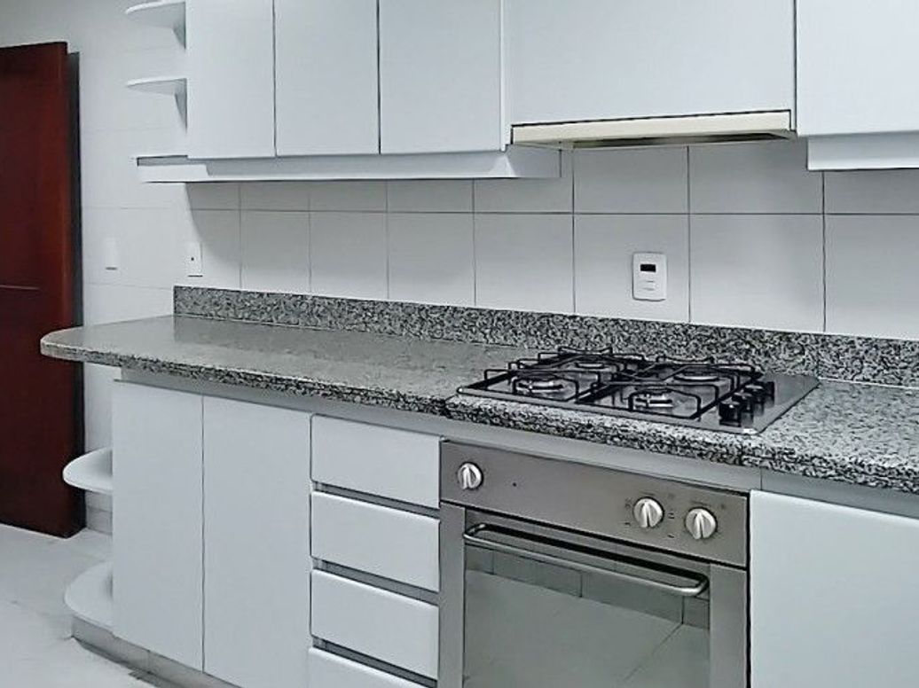 Apartamento de 3 alcobas en venta en Escuela De Infantería, Bogotá, 170 m² · foto 2 de 18