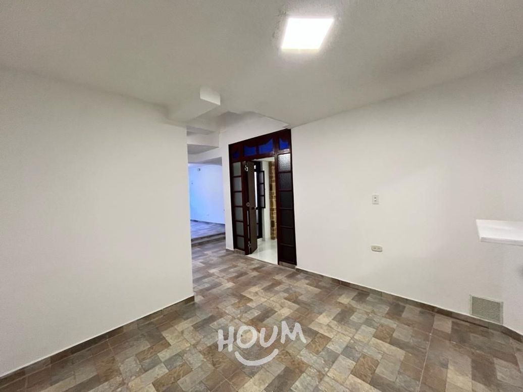Casa de 6 alcobas en venta en Rincon Santo, Bogotá, 231 m² · foto 9 de 20