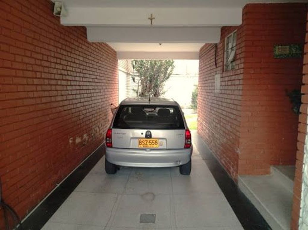 Casa de 4 alcobas en venta en La Soledad, Bogotá, 300 m² · foto 3 de 20