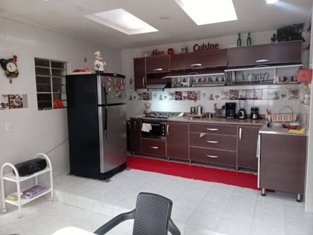 Casa de 4 alcobas en venta en La Soledad, Bogotá, 300 m² · foto 13 de 20