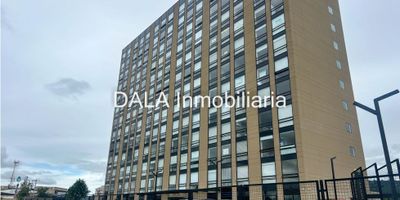 DALA Inmobiliaria arrienda hermoso apartaestudio en chía de un solo ambiente, excelente ubicación, buena iluminación, una alcoba, cocina semi integral, un baño, zona de lavandería comunal, frente a vías principales y transporte público, jumbo, McDonald, av pradilla, conjunto cerrado, vigilancia 24 horas, cuenta con Increíbles zonas comunes para disfrutar Lobby, bike Parking, Zonas de estudio, Espacios colaborativos, game kitchen, media room, chimenea, gimnasio interior, gimnasio exterior, fire pit,

No dejes pasar esta oportunidad única de adquirir el apartamento de tus sueños, Contáctanos hoy mismo y agenda una visita, DALA Inmobiliaria estará encantada de ayudarte en todo el proceso de arriendo, Si estás buscando inmobiliarias en Chía, somos tu mejor opción. También manejamos Bienes Inmuebles en Cajicá y Cota, Cod 825 A-S

