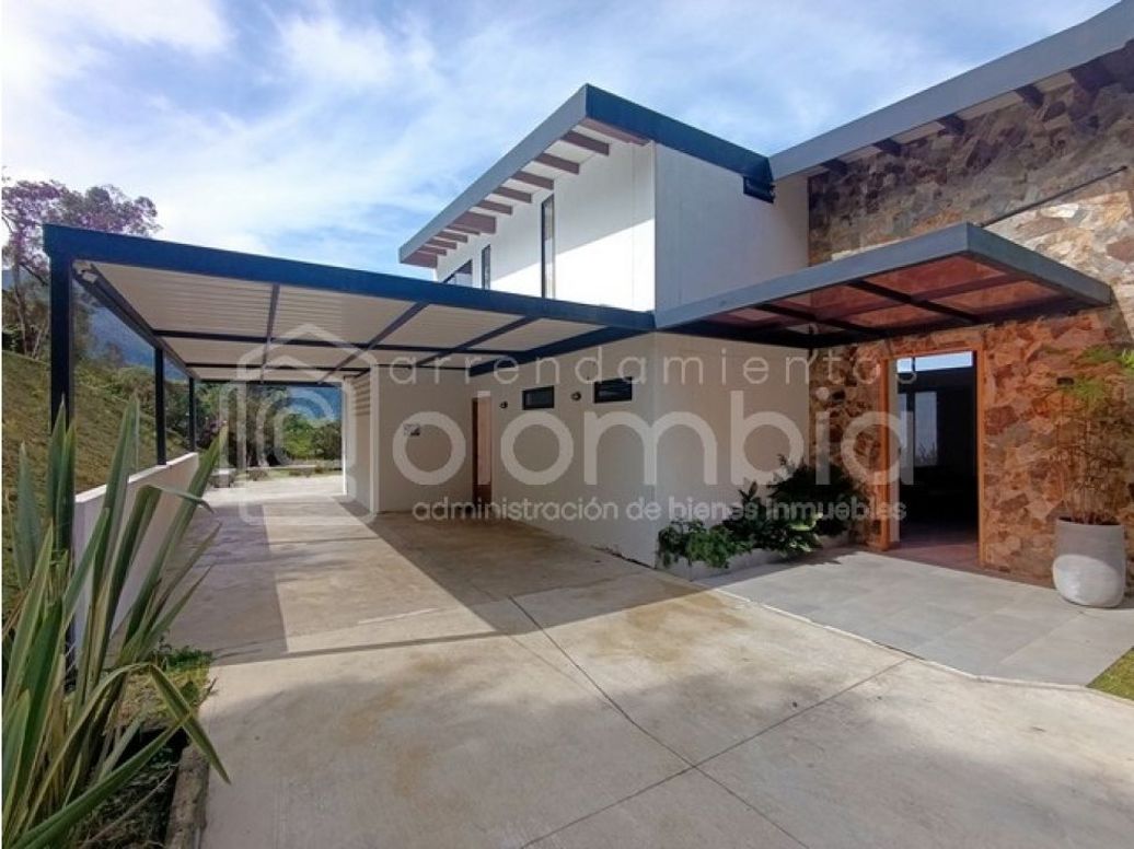 Casa Campestre en Arriendo,  La Catedral - Envigado en La Catedral