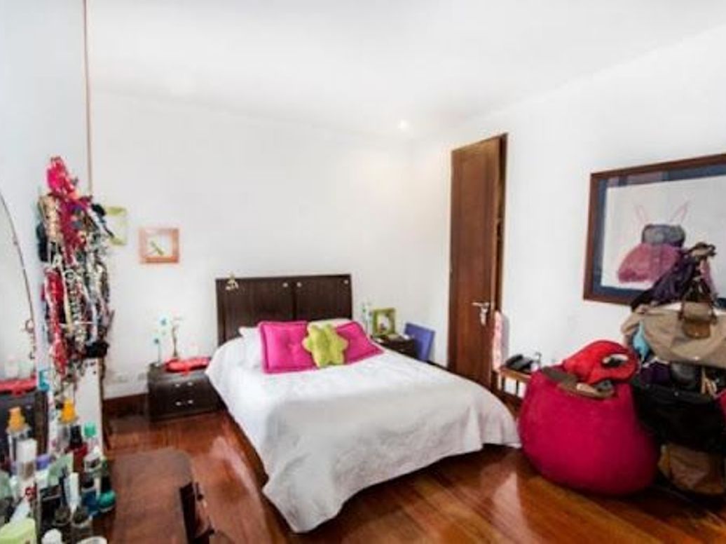 Apartamento de 3 alcobas en venta en Los Rosales, Bogotá, 295 m² · foto 2 de 12