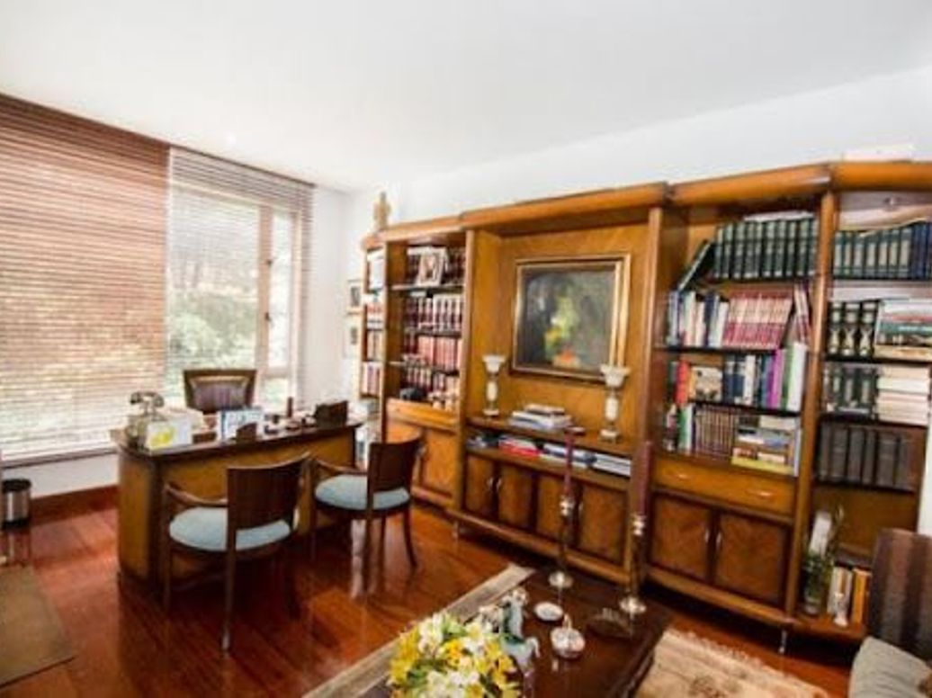 Apartamento de 3 alcobas en venta en Los Rosales, Bogotá, 295 m² · foto 5 de 12