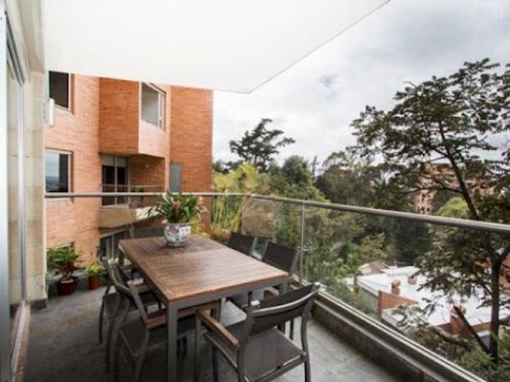 Apartamento de 3 alcobas en venta en Los Rosales, Bogotá, 295 m² · foto 12 de 12