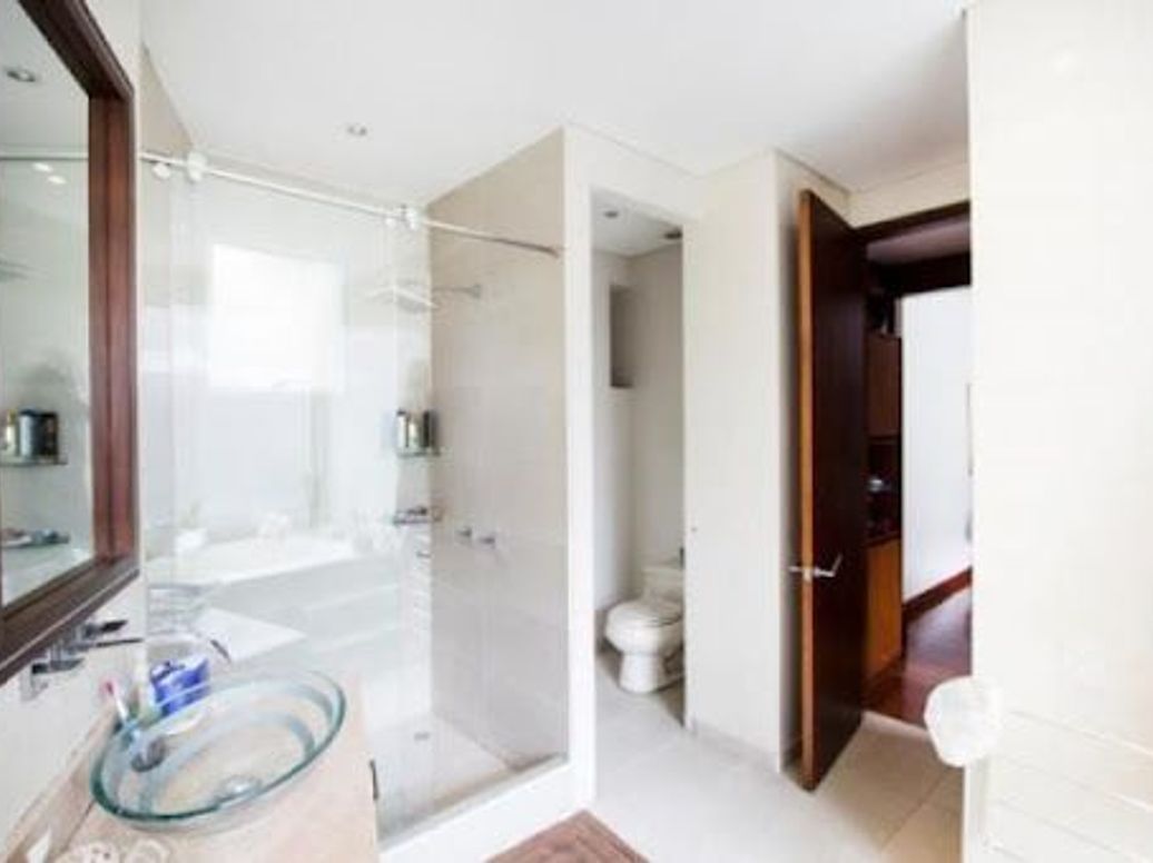 Apartamento de 3 alcobas en venta en Los Rosales, Bogotá, 295 m² · foto 7 de 12