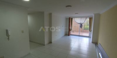 Atos Inmobiliaria vende exclusivo apartamento de 101 m² ubicado cerca a Unicentro, en una de las zonas más prestigiosas de la ciudad. El inmueble cuenta con 3 habitaciones, 2 baños, sala-comedor, cocina integral, zona de ropas y parqueadero. Cuenta con terraza de uso exclusivo. Cada espacio ha sido diseñado para ofrecer elegancia, comodidad y estilo, brindando la experiencia de un hogar moderno y sofisticado que invita a disfrutar de una vida de calidad y distinción. ¡No esperes más, contáctanos y agenda tu cita!