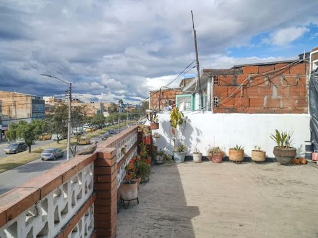 Casa de 6 alcobas en venta en Santa Rita, Bogotá, 250 m² · foto 13 de 16