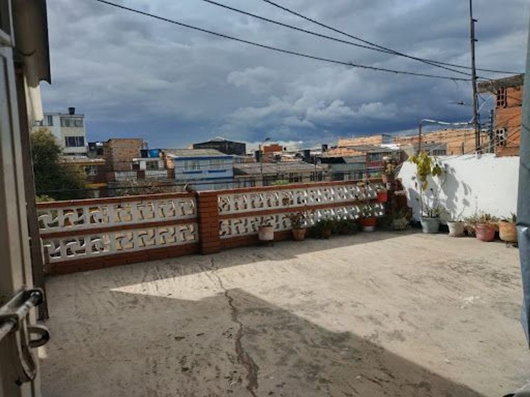 Casa de 6 alcobas en venta en Santa Rita, Bogotá, 250 m² · foto 16 de 16