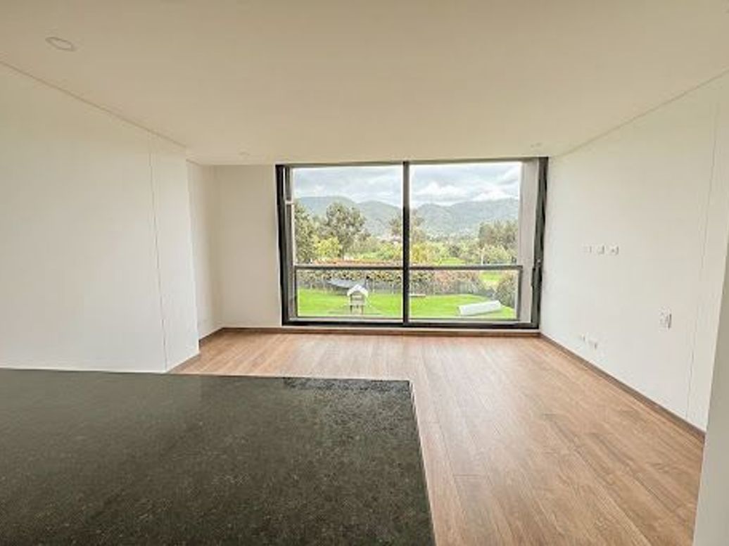 Apartamento de 1 alcoba en venta en Guaymaral, Bogotá, 61 m² · foto 3 de 19