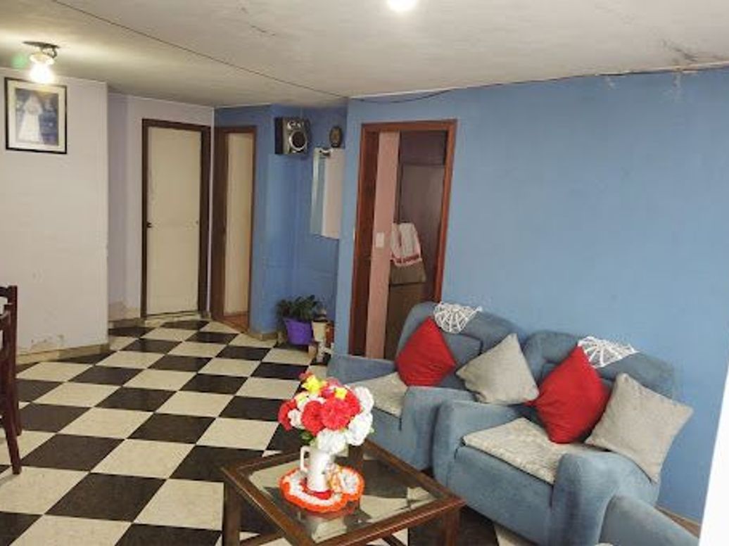 Casa de 4 alcobas en venta en Las Orquideas, Bogotá, 380 m² · foto 2 de 20