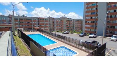 ¡Descubre este gran APARTAMENTO en Rionegro!

Se arrienda apartamento en unidad cerrada ubicado en el municipio de Rionegro, Antioquia, sector Alto Bonito. Esta propiedad de 52 m2 te ofrece:
2 habitaciones
2 baños
1 estudio
Sala comedor
Cocina integra
Zona de ropa.

La unidad cuenta con piscina, zona de parqueo, gimnasio al aire libre y cubierto, zona para mascotas, jardín infantil y vigilancia las 24 horas.

El apartamento se encuentra ubicado a 10 minutos del parque de Rionegro y a 5 minutos del barrio el Porvenir con facilidad a transporte Público. Todo a tu alcance
