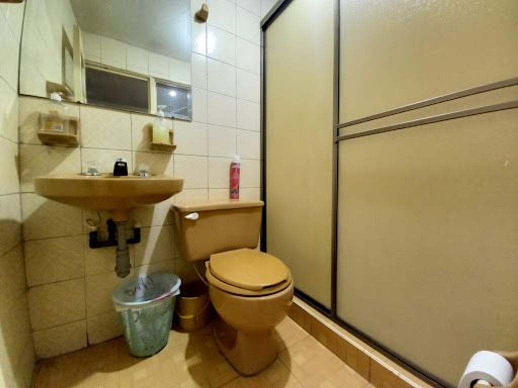 Casa de 7 alcobas en venta en Fontibón, Bogotá, 432 m² · foto 17 de 20