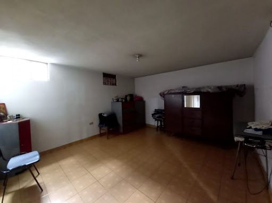 Casa de 7 alcobas en venta en Fontibón, Bogotá, 432 m² · foto 16 de 20