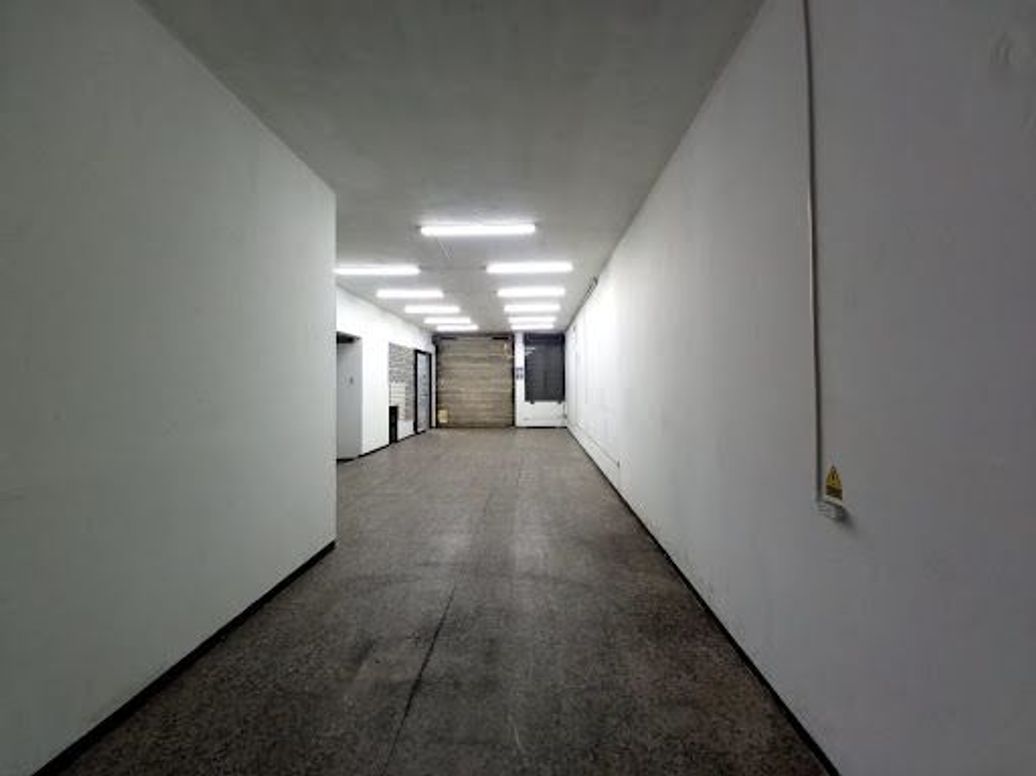 Casa de 7 alcobas en venta en Fontibón, Bogotá, 432 m² · foto 2 de 20
