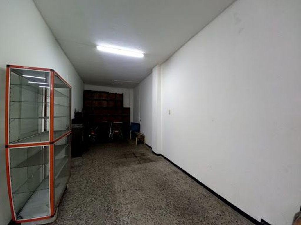 Casa de 7 alcobas en venta en Fontibón, Bogotá, 432 m² · foto 5 de 20