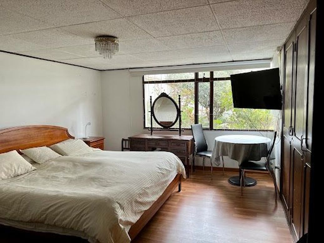 Casa de 5 alcobas en venta en Santa Barbara Alta, Bogotá, 425 m² · foto 13 de 20