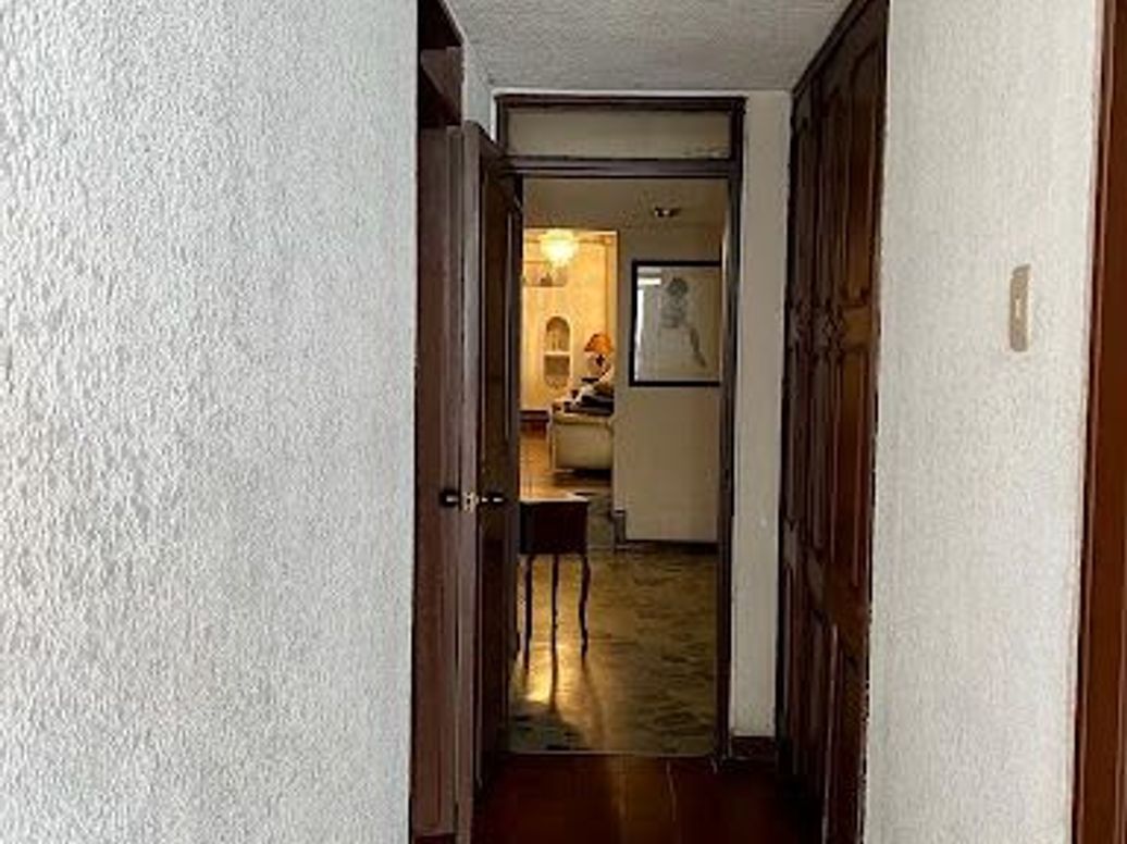 Casa de 5 alcobas en venta en Santa Barbara Alta, Bogotá, 425 m² · foto 11 de 20