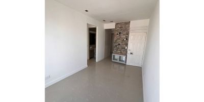 Hermoso apartamento a la venta, cuenta con 3 habitaciones.2 baños modernos con división en vidrio. Sala comedor Estudio.Cocina integral equipada. Calentador a gas. Iluminación natural, sol de mañana.

Cerca de centros comerciales y parques, a una cuadra de Av. Ciudad de Cali dos cuadras de Av. Las Américas una cuadra de Biblioteca El Tintal y C.C. Tintal Plaza.

Salón comunal para eventosParque infantil seguro

Sin ruido de vehículos, vista interior tranquila Piso 6 con mayor altura en techos altillo como depósito adicional

