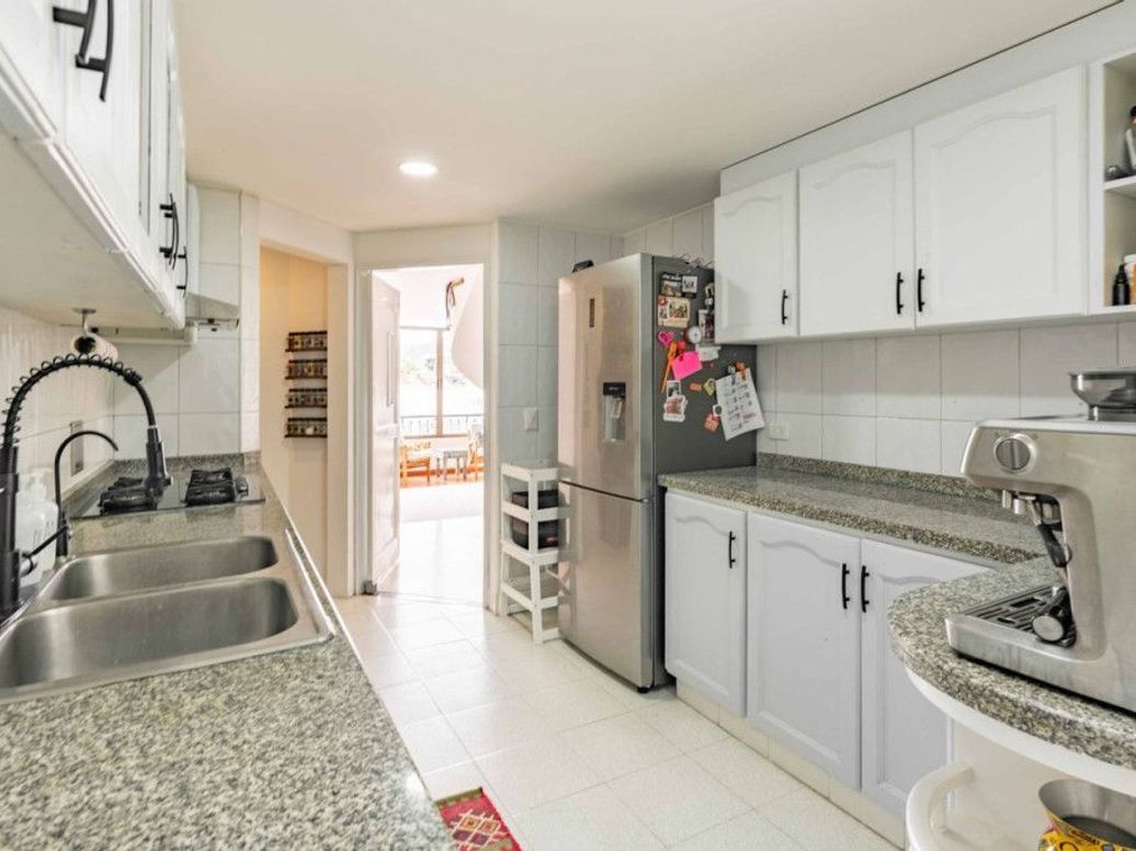Apartamento de 3 alcobas en venta en San Patricio, Bogotá, 158 m² · foto 11 de 20