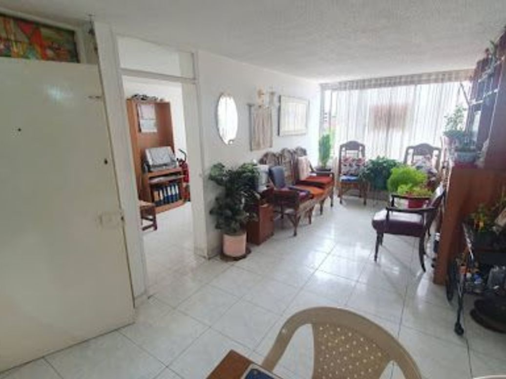 Apartamento de 2 alcobas en venta en Normandia Occidental, Bogotá, 51 m² · foto 2 de 13