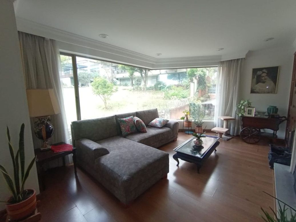 Apartamento de 3 alcobas en venta en Bellavista, Bogotá, 225 m² · foto 3 de 20