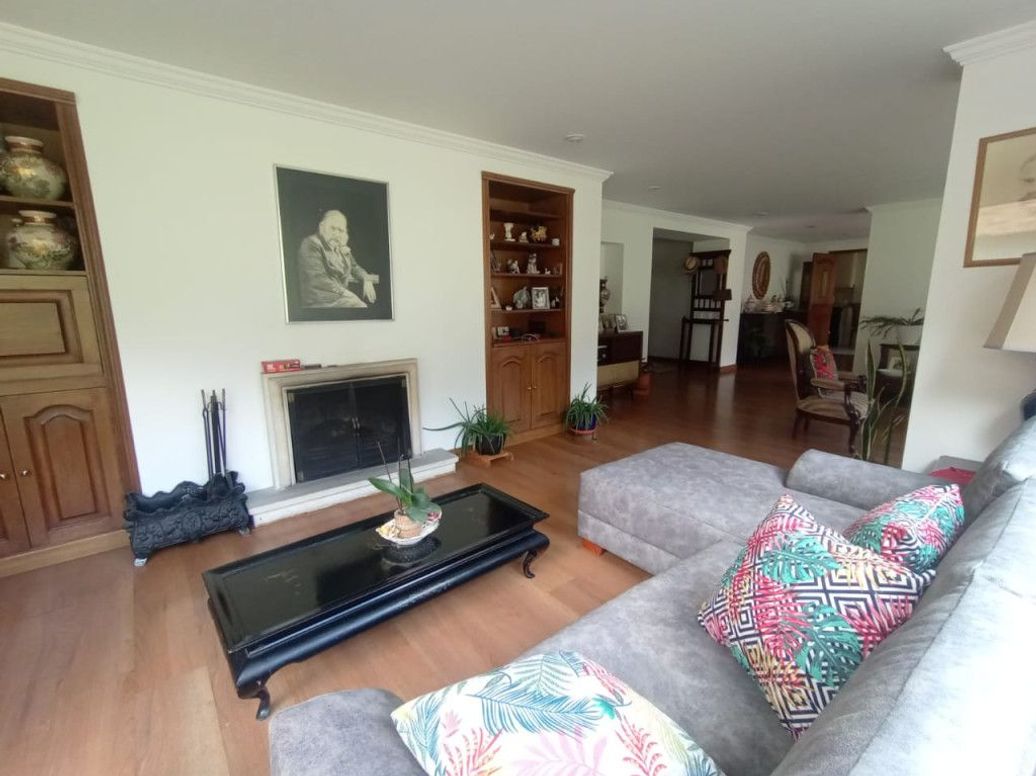 Apartamento de 3 alcobas en venta en Bellavista, Bogotá, 225 m² · foto 4 de 20