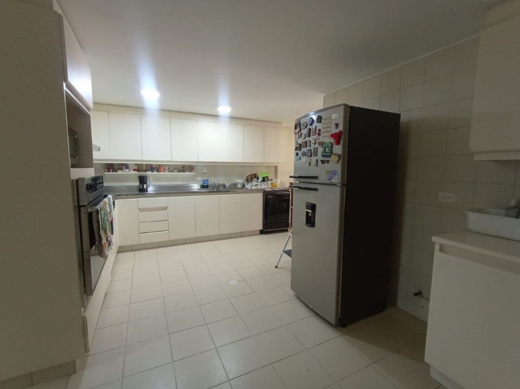 Apartamento de 3 alcobas en venta en Bellavista, Bogotá, 225 m² · foto 6 de 20