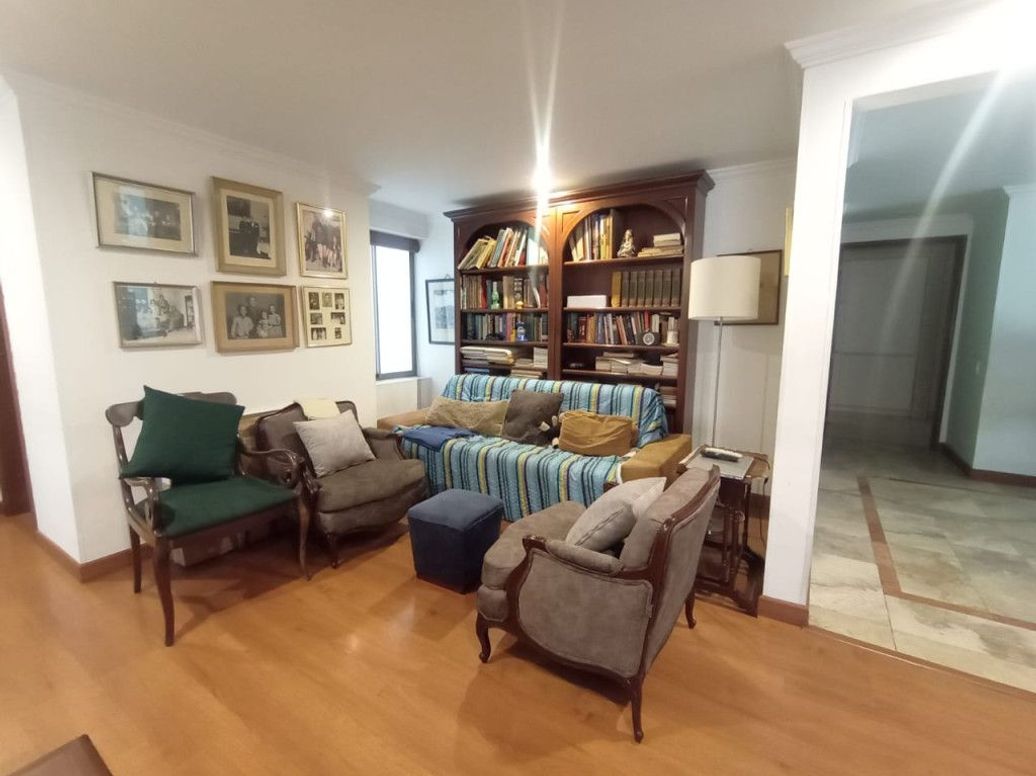 Apartamento de 3 alcobas en venta en Bellavista, Bogotá, 225 m² · foto 9 de 20