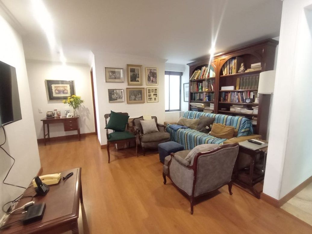 Apartamento de 3 alcobas en venta en Bellavista, Bogotá, 225 m² · foto 17 de 20
