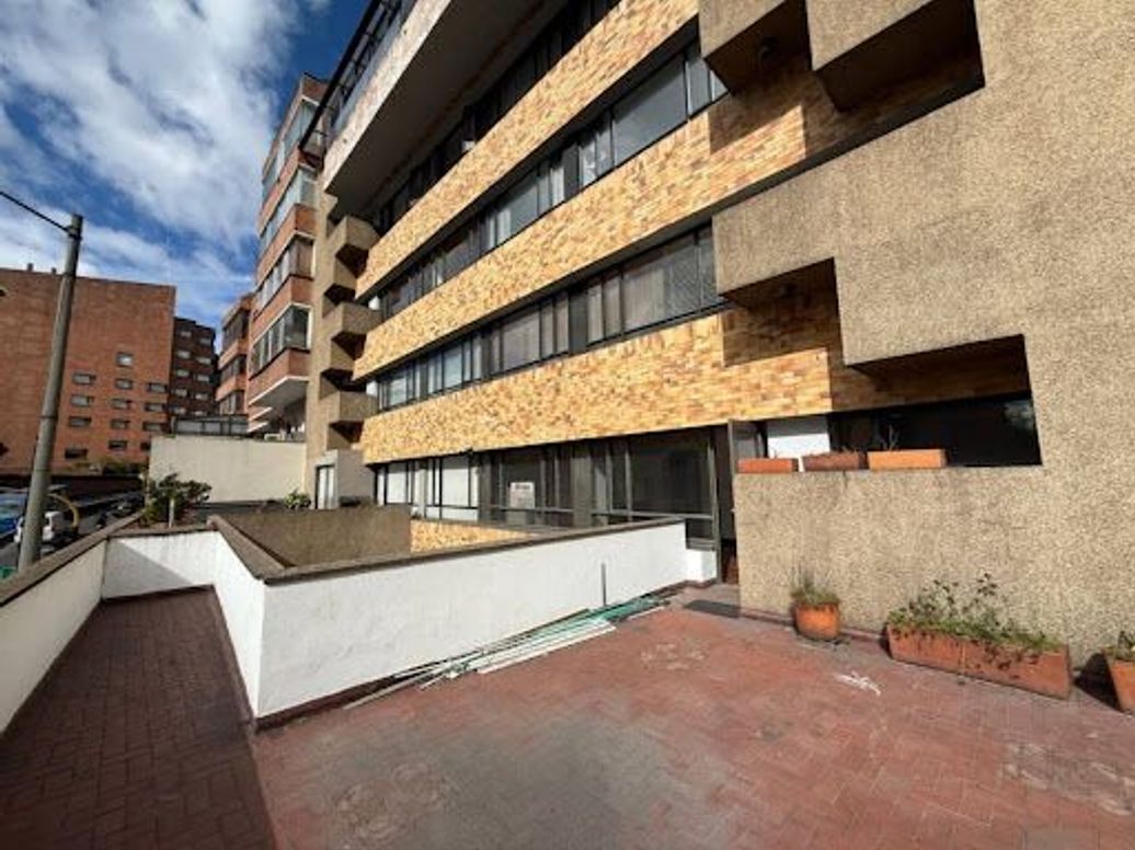 Apartamento de 3 alcobas en venta en Los Rosales, Bogotá, 170 m² · foto 18 de 20