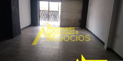 local de 50 metros, en primer piso, con buenas rutas de acceso, puerta persiana.