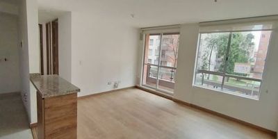 Hermoso apartamento en arriendo. Ubicado en Mosquera Cundinamarca en el Conjunto Residencial Zapán Novaterra. Consta de tres habitaciones cada una con sus respectivos closets, sala comedor, cocina integenal, baño social y privado, balcón, incluido prersianas cuanta con  excelentes terminados y parqueadero propio privado, no te pierdas esta gran oportunidad, contáctanos!