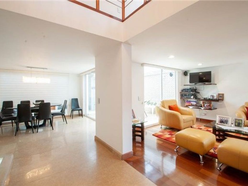 Casa de 3 alcobas en venta en Santa Ana Occidental, Bogotá, 220 m² · foto 6 de 20