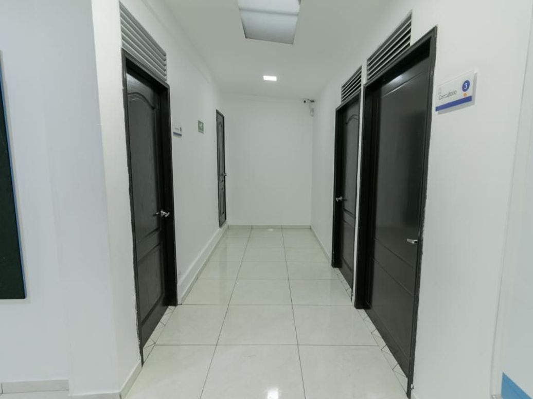 Casa de 15 alcobas en venta en La Calleja, Bogotá, 680 m² · foto 19 de 20