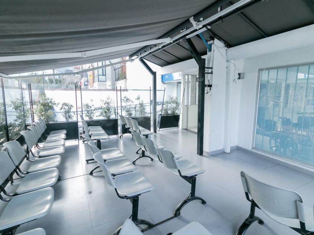 Casa de 15 alcobas en venta en La Calleja, Bogotá, 680 m² · foto 2 de 20