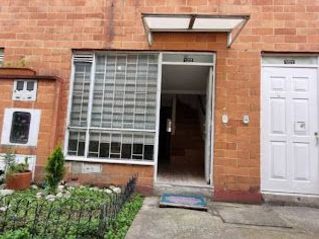 Casa de 4 alcobas en venta en Los Pinos Florencia, Bogotá, 70 m² · foto 3 de 14