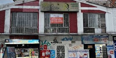 El local se encuentra en un sector altamente comercial sobre la Avenida Ciudad de Cali con Calle 103, rodeado de negocios de diferentes actividades económicas como restaurantes, droguerías, tiendas, papelerías y servicios, lo que garantiza un flujo constante de clientes potenciales tanto peatonales como vehiculares. La zona cuenta con excelente conectividad vial, cercanía a transporte público y acceso rápido a vías principales como la AV Cali y la Avenida Suba. Además, se trata de un entorno de estrato 3 con alta densidad residencial, lo que favorece la demanda de productos y servicios, convirtiéndolo en un punto estratégico para emprender o expandir cualquier tipo de negocio.