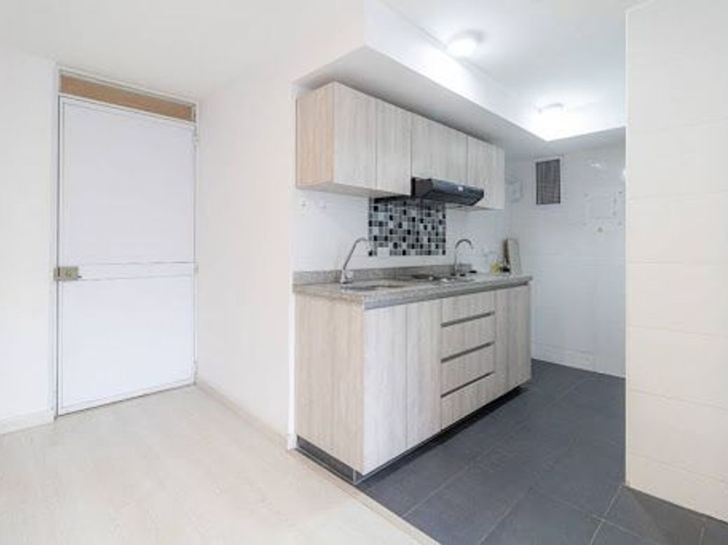Apartamento de 1 alcoba en venta en La Granja Norte, Bogotá, 37 m² · foto 3 de 20