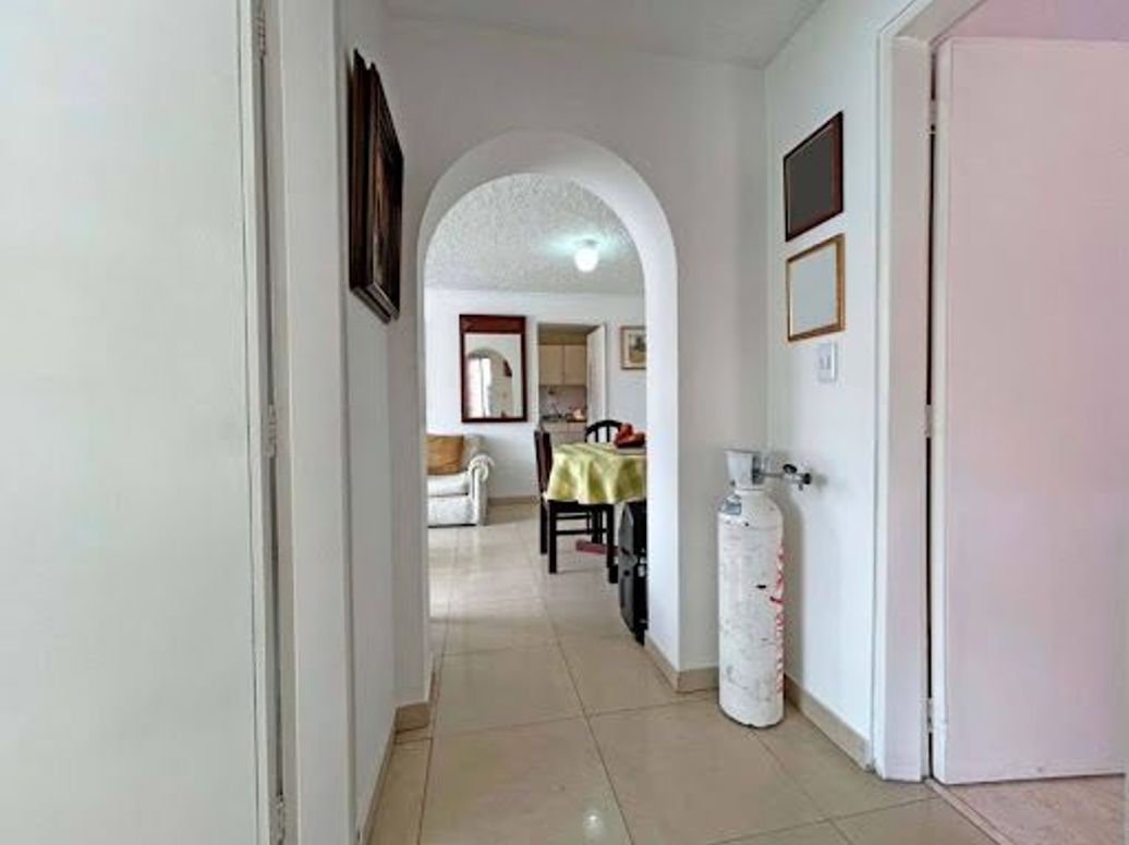 Apartamento de 2 alcobas en venta en Campin, Bogotá, 84 m² · foto 7 de 16