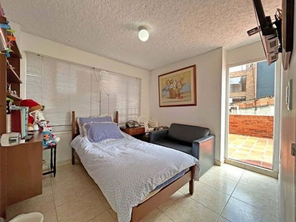 Apartamento de 2 alcobas en venta en Campin, Bogotá, 84 m² · foto 10 de 16