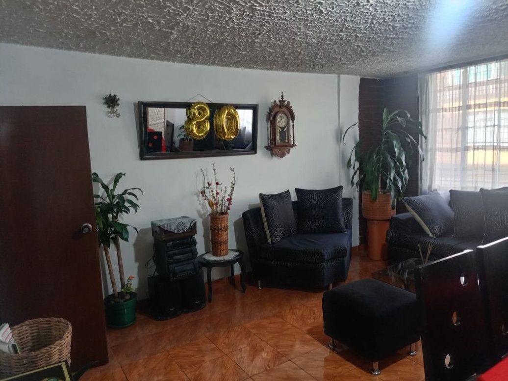Casa de 5 alcobas en venta en Olaya, Bogotá, 72 m² · foto 6 de 18