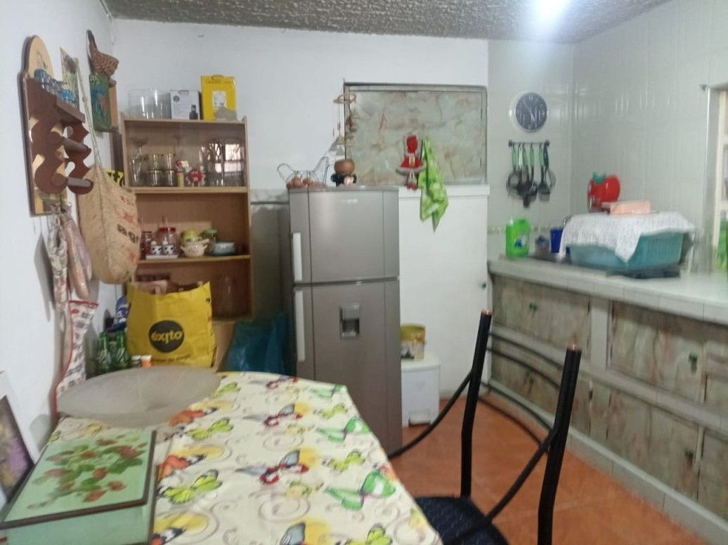 Casa de 5 alcobas en venta en Olaya, Bogotá, 72 m² · foto 9 de 18