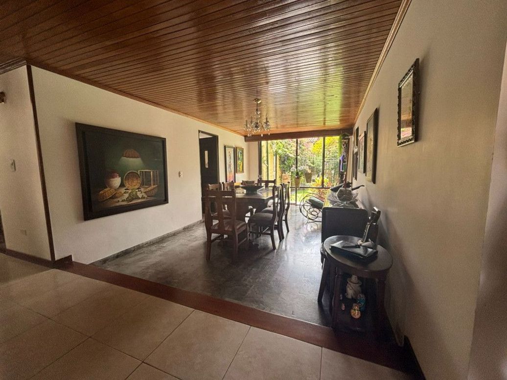 Casa de 4 alcobas en venta en San José Del Prado, Bogotá, 300 m² · foto 6 de 20