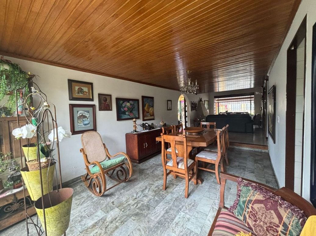 Casa de 4 alcobas en venta en San José Del Prado, Bogotá, 300 m² · foto 12 de 20