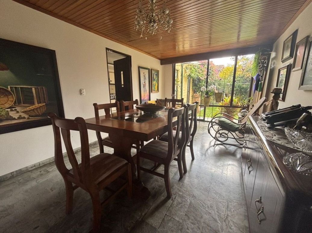 Casa de 4 alcobas en venta en San José Del Prado, Bogotá, 300 m² · foto 11 de 20