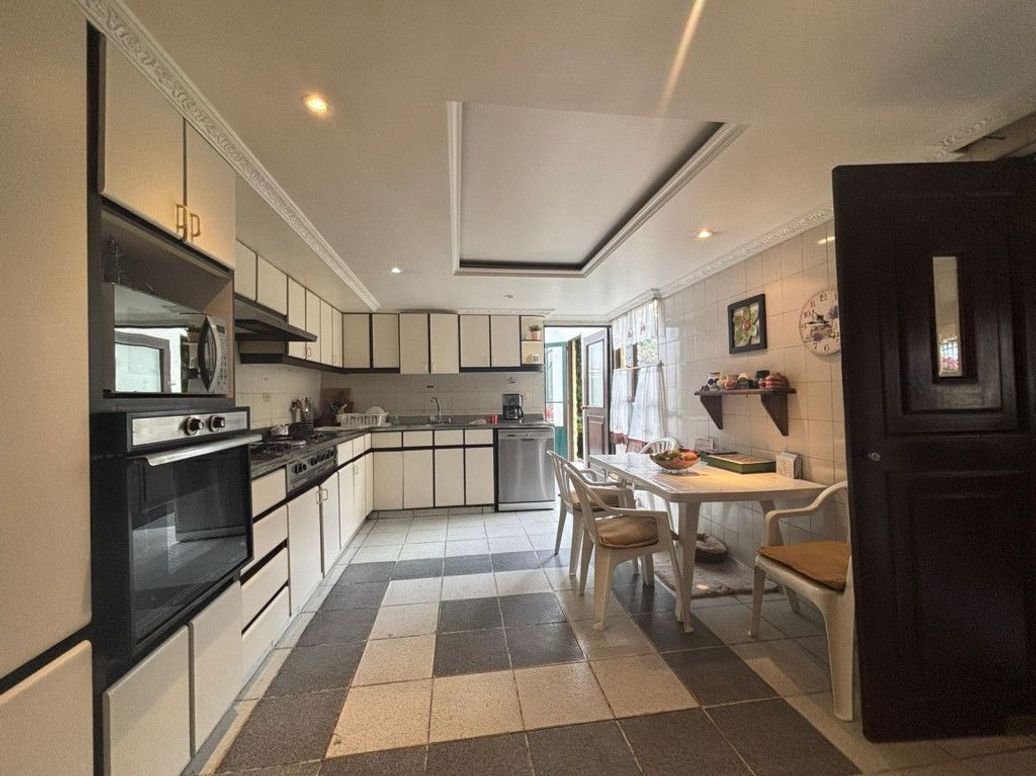 Casa de 4 alcobas en venta en San José Del Prado, Bogotá, 300 m² · foto 14 de 20
