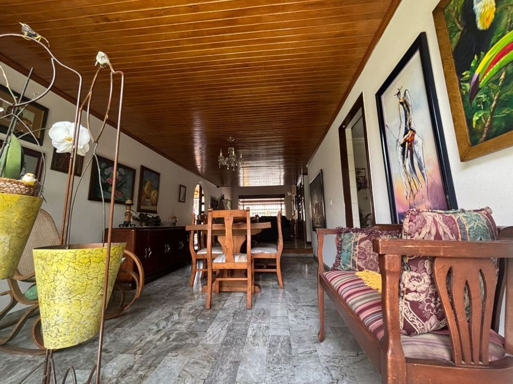Casa de 4 alcobas en venta en San José Del Prado, Bogotá, 300 m² · foto 18 de 20