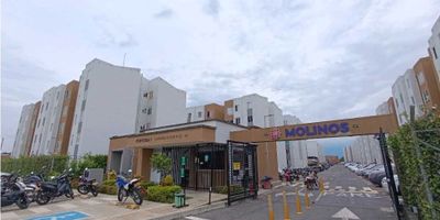 APARTAMENTO EN VENTA EN JAMUNDÍ CR MOLINOS TERRANOVA, 44 M2, cuarto piso sin ascensor, consta de sala comedor, estudio, cocina con zona de oficios, dos habitaciones, baño completo, con excelente vista a campos de siembra, la unidad cuenta con piscina para niños y adultos, salón social, parqueadero común y parqueadero para visitantes. Excelente sector con la mejor proyección y valorización de la zona. Cerca de parques y zonas verdes, zonas comerciales mixtas, colegios y transporte público cercano.
